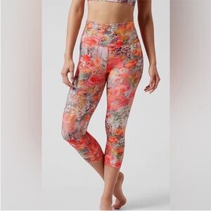 Athleta Elation Renewed Bloom Spring Pink Crop Leggings